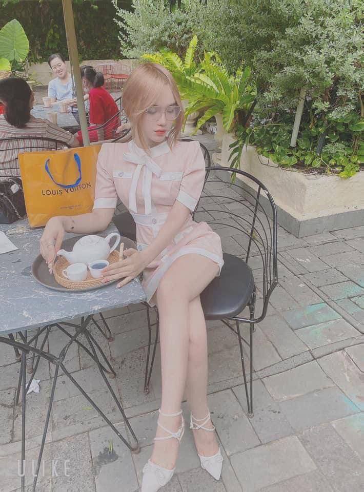 sex anna xăm trổ