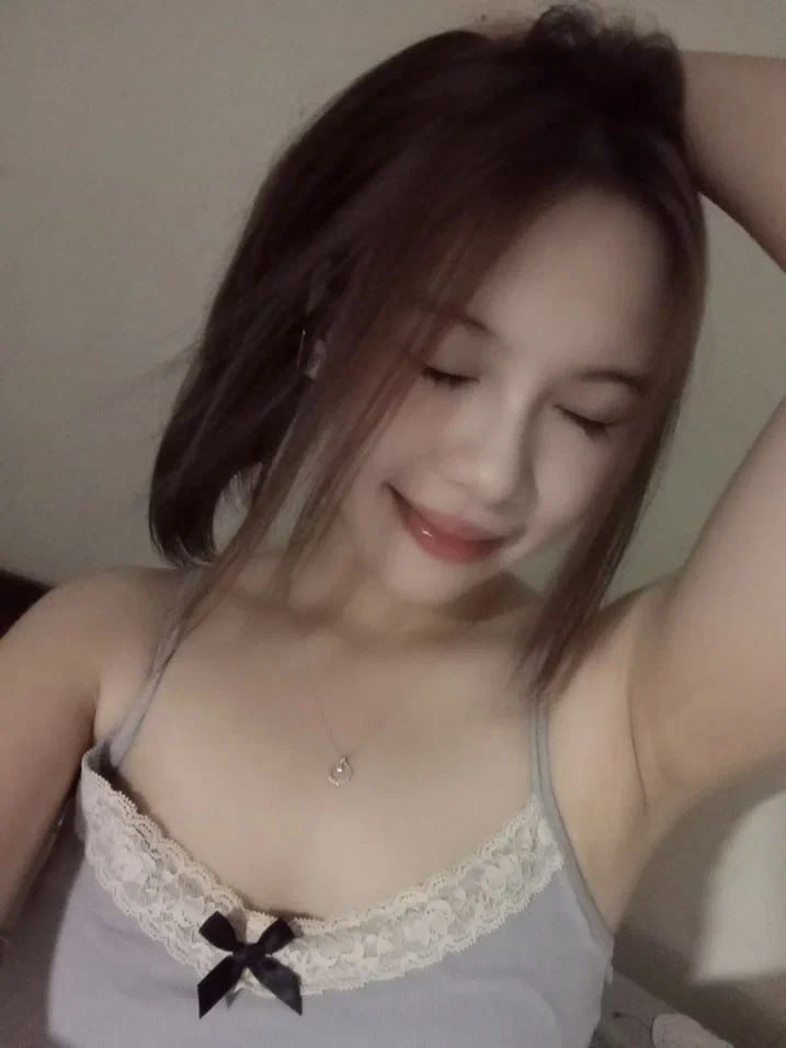 đưa cô bạn vú bự về nhà khi đi họp lớp